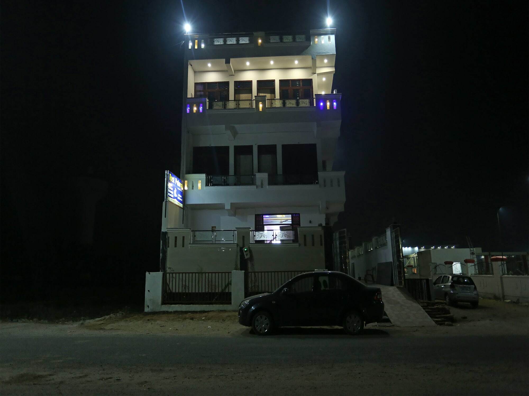Hotel Rest Palace Agra  Bagian luar foto