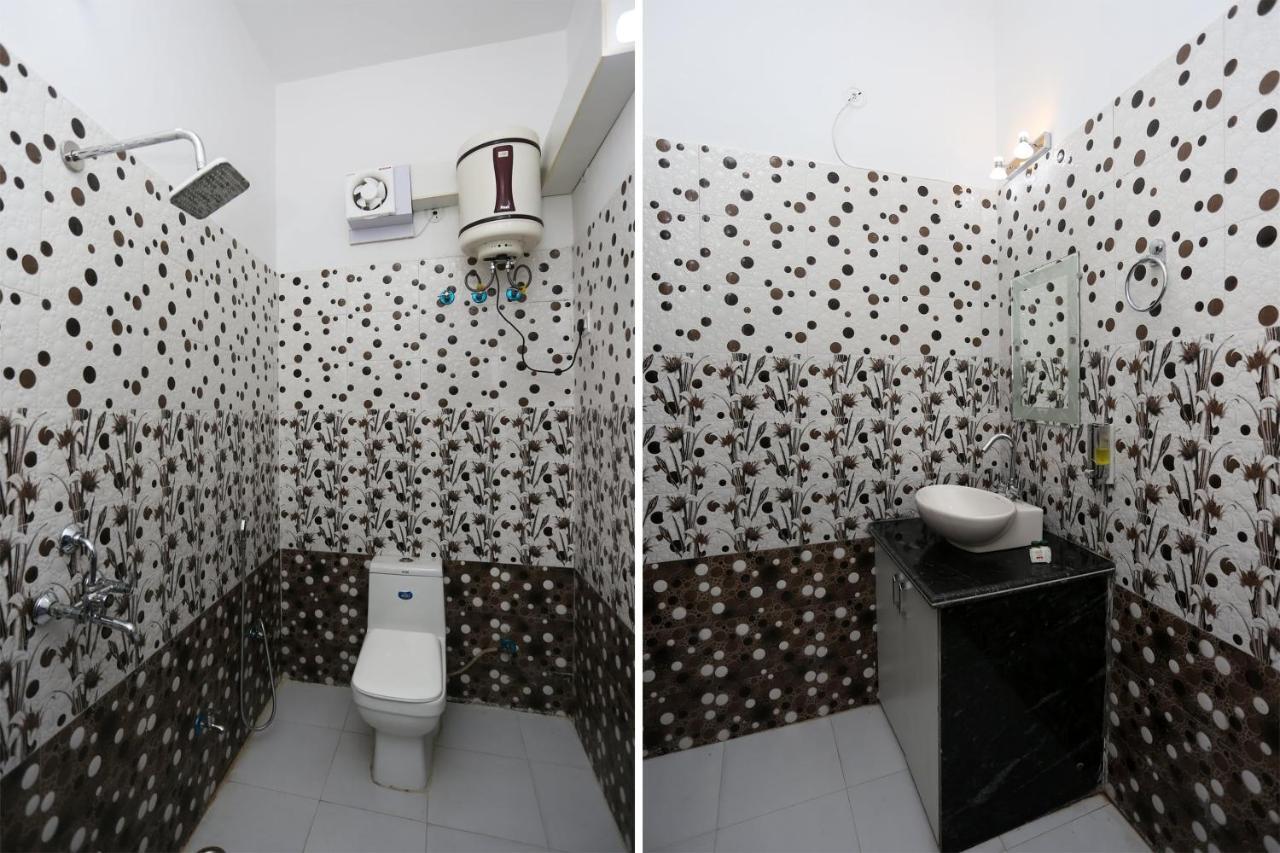 Hotel Rest Palace Agra  Bagian luar foto